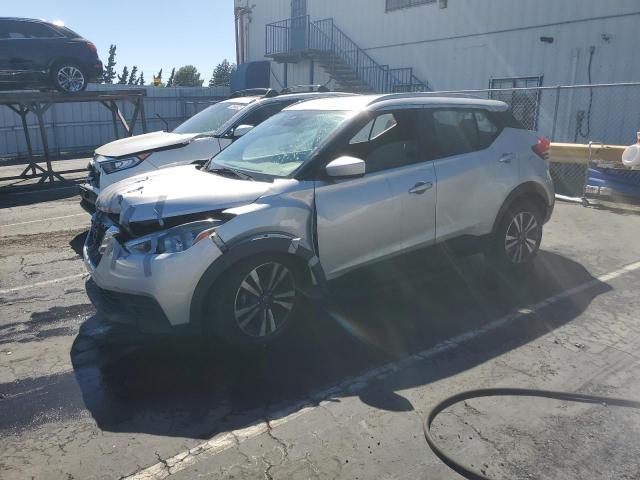  Salvage Nissan Kicks