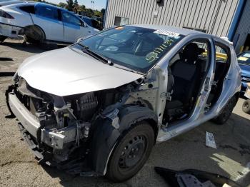  Salvage Toyota Yaris