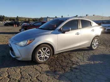  Salvage Toyota Yaris