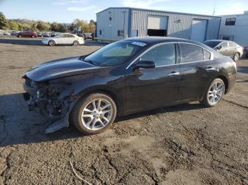  Salvage Nissan Maxima