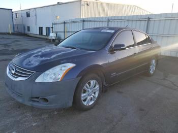  Salvage Nissan Altima