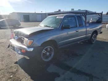  Salvage Toyota Tacoma