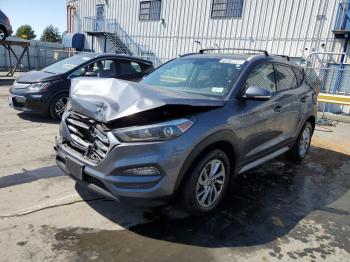  Salvage Hyundai TUCSON