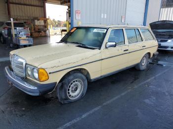  Salvage Mercedes-Benz 300-Class