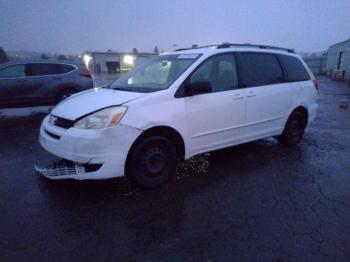  Salvage Toyota Sienna