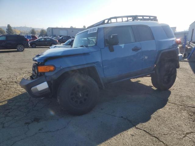  Salvage Toyota FJ Cruiser