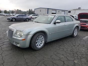  Salvage Chrysler 300