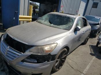  Salvage Hyundai Genesis