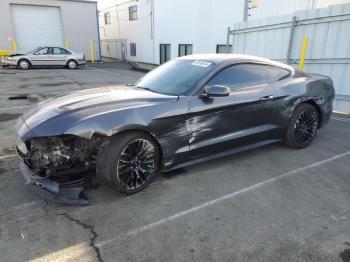  Salvage Ford Mustang