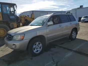  Salvage Toyota Highlander