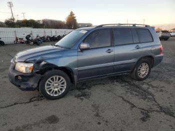  Salvage Toyota Highlander