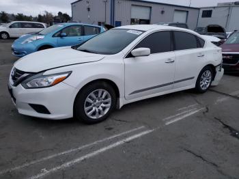  Salvage Nissan Altima