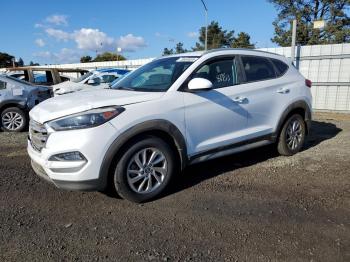  Salvage Hyundai TUCSON