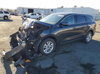  Salvage Kia Sorento