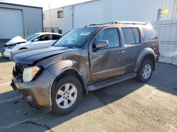  Salvage Nissan Pathfinder