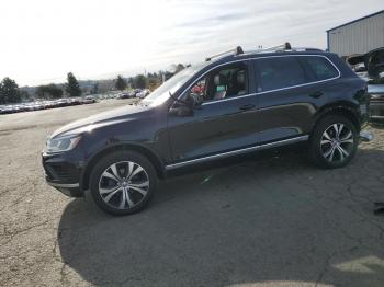  Salvage Volkswagen Touareg