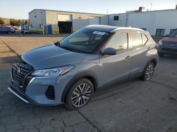  Salvage Nissan Kicks