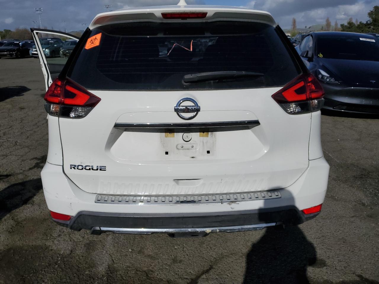 Nissan Rogue S Image 3