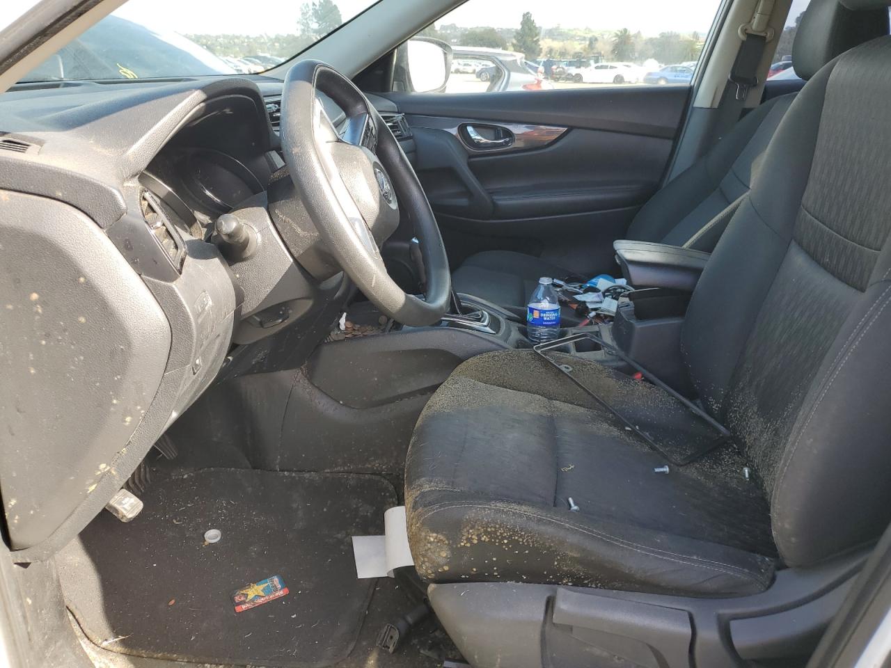 Nissan Rogue S Image 4