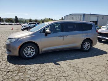  Salvage Chrysler Pacifica