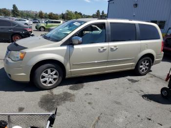  Salvage Chrysler Minivan