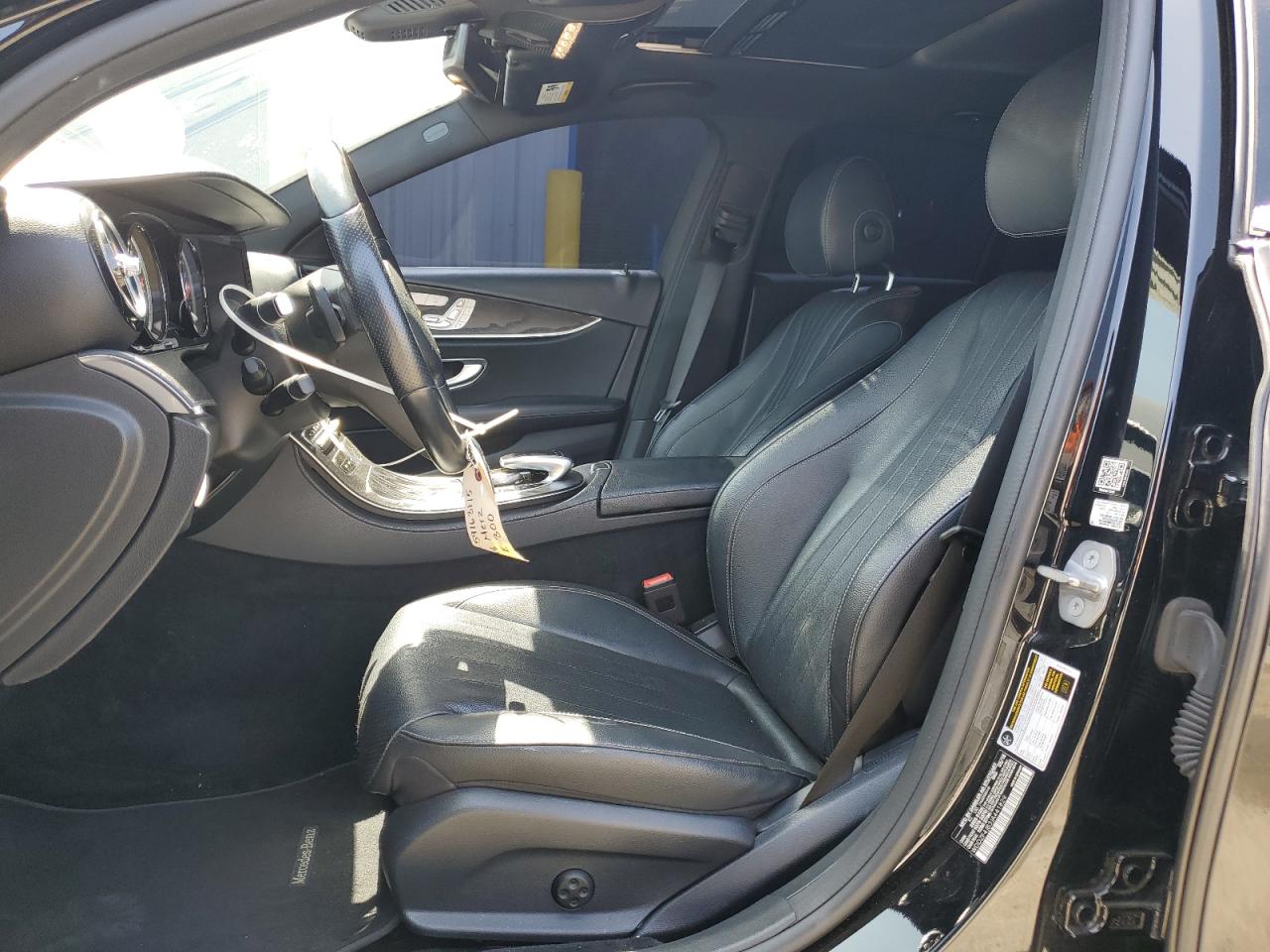 Mercedes-Benz E-Class 300 Image 10