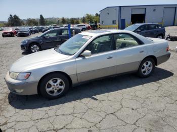  Salvage Lexus Es