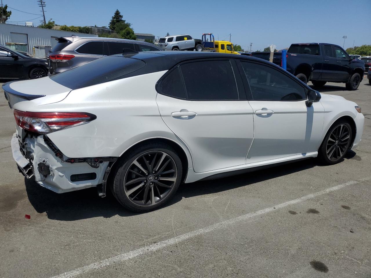 Toyota Camry Xse Image 2