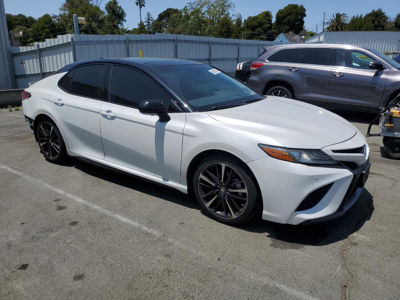 Toyota Camry Xse Image 8