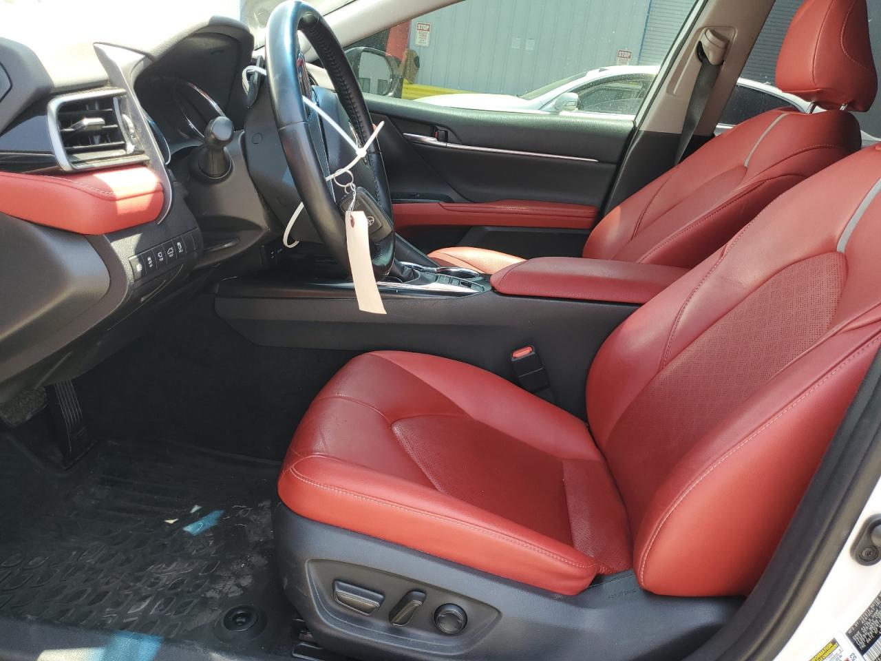 Toyota Camry Xse Image 11