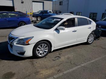  Salvage Nissan Altima