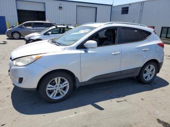  Salvage Hyundai TUCSON