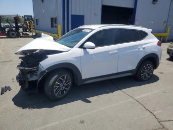 Salvage Hyundai TUCSON