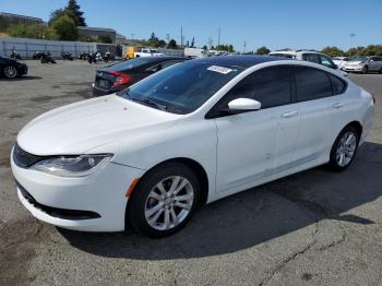  Salvage Chrysler 200