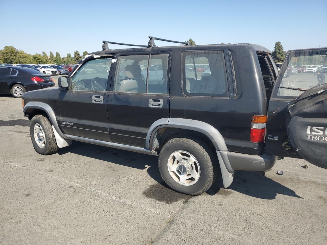 Isuzu Trooper S Image 10