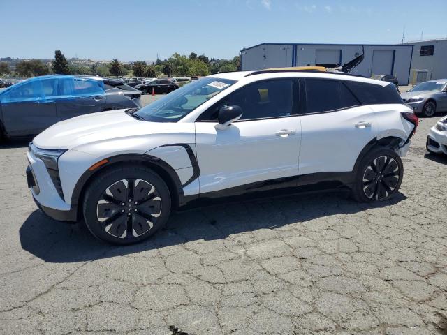  Salvage Chevrolet Blazer
