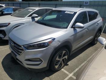  Salvage Hyundai TUCSON