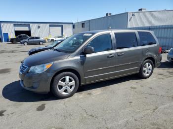  Salvage Volkswagen Routan