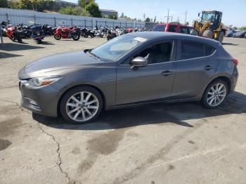  Salvage Mazda 3