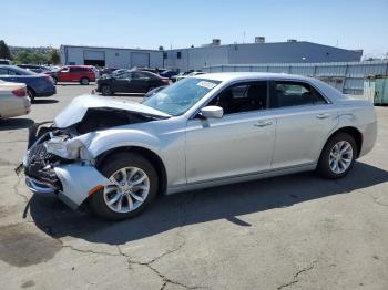  Salvage Chrysler 300