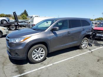  Salvage Toyota Highlander