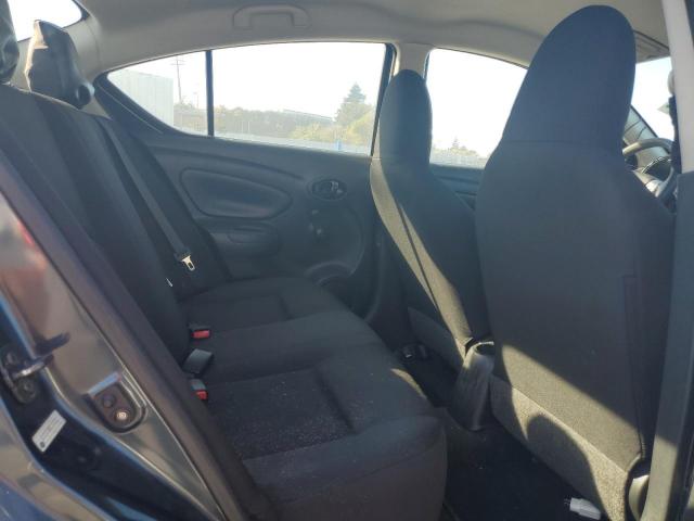 Nissan Versa S Image 9