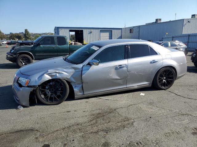  Salvage Chrysler 300