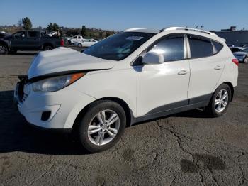  Salvage Hyundai TUCSON