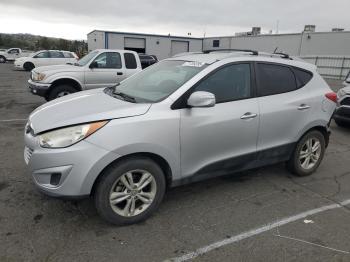  Salvage Hyundai TUCSON