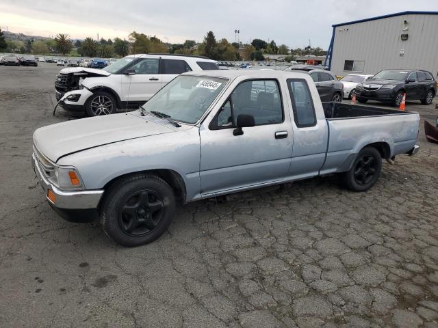 Salvage Toyota Pickup