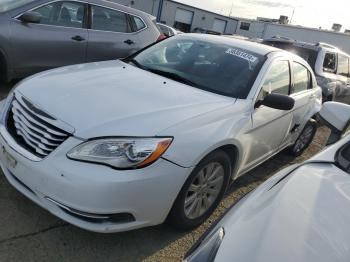  Salvage Chrysler 200