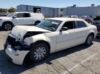  Salvage Chrysler 300