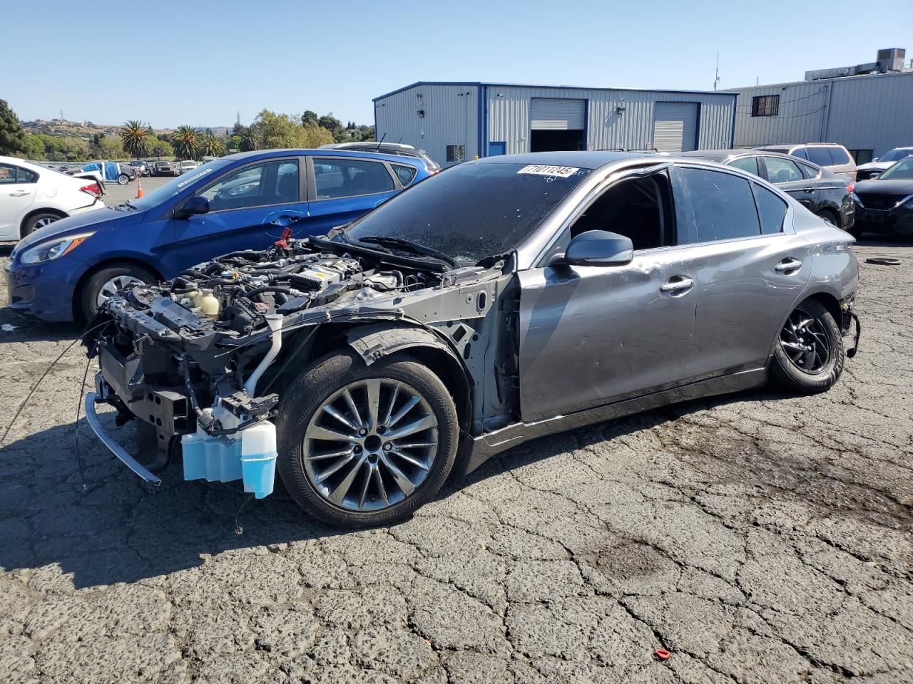 INFINITI Q50 Luxe Image 1