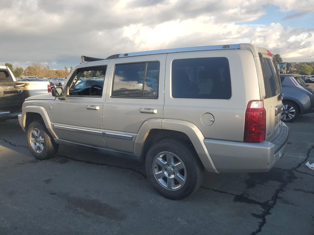 Jeep Commander Limited Image 12